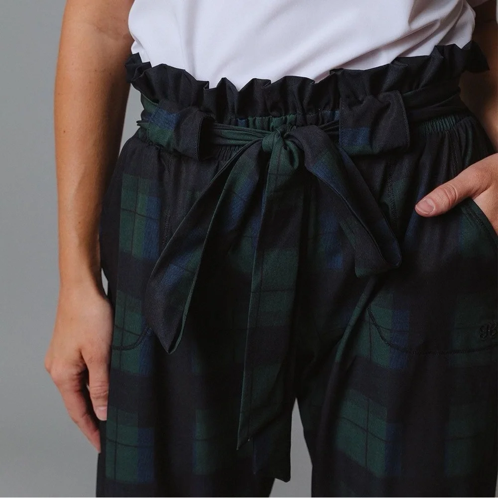 EUC Albion Matching Set 9 to 9 Boss Tee Bow Belt Cropped Pants Mistletoe Green